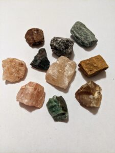 Set met 10 ruwe edelstenen